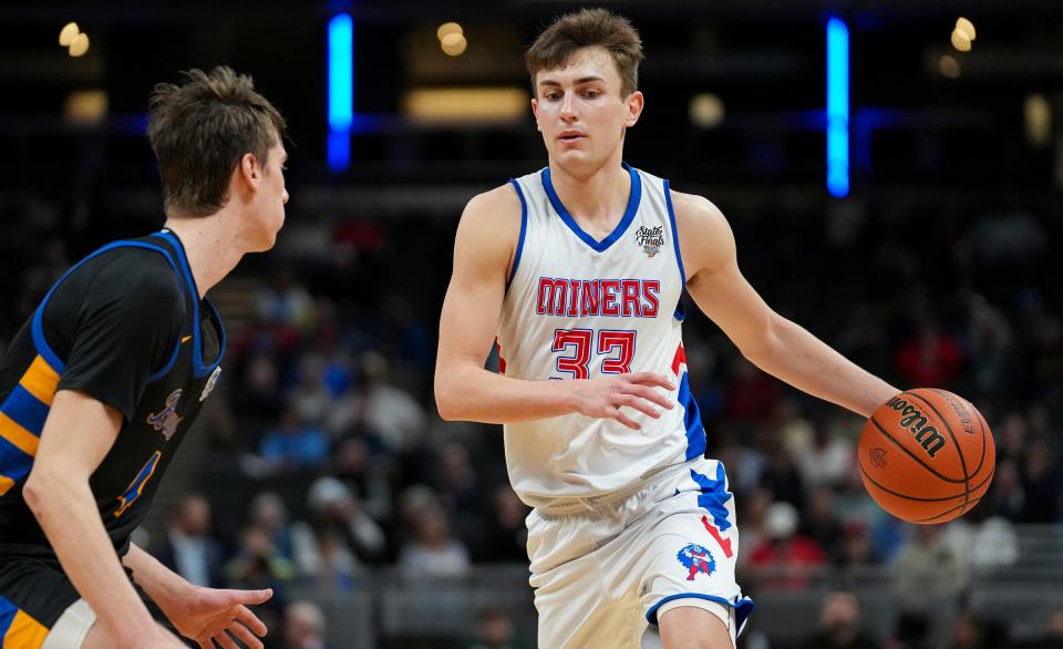 Linton-Stockton Miner Joey Hart (33) works a possession during IHSAA Class 2A state finals Saturday, March 25, 2023, at Gainbridge Fieldhouse in Indianapolis. Fort Wayne defeated Linton-Stockton for the title, 52-45.