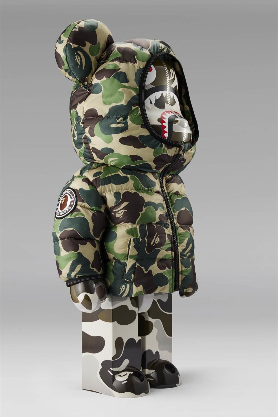 ABC Crofton BE@RBRICKs 1000%公仔，NT$47,439圖片來源：Canada Goose提供