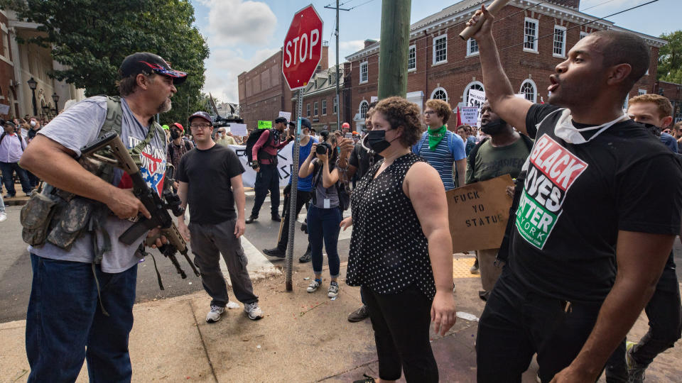 Clashes at the “Unite the Right” rally in Charlottesville, Va., Aug. 12, 2017. (Photo: Evelyn Hockstein/For The Washington Post via Getty Images)