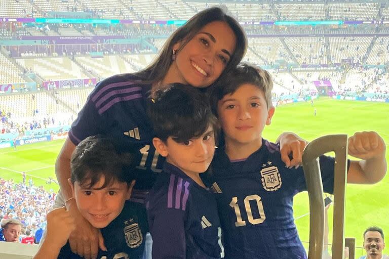 Antonela Roccuzzo celebró la victoria de la selección argentina ante Perú