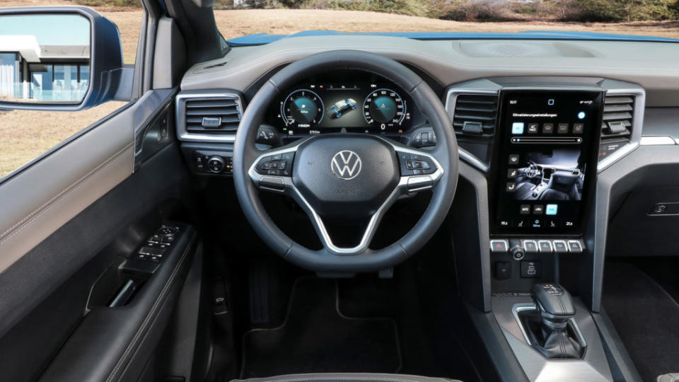 多功能方向盤仍維持Volkswagen式樣。(圖片來源/ 福斯商旅)