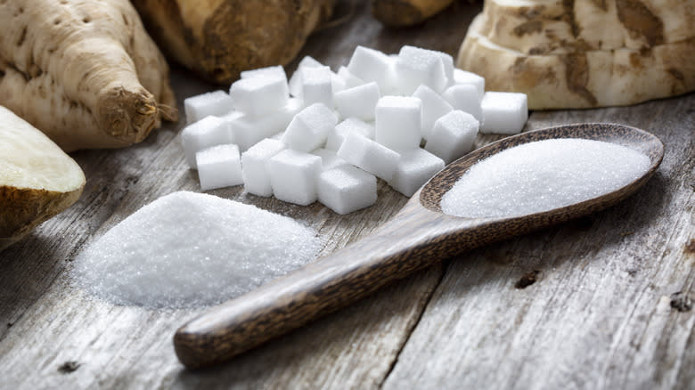 white sugar and sugar cubes