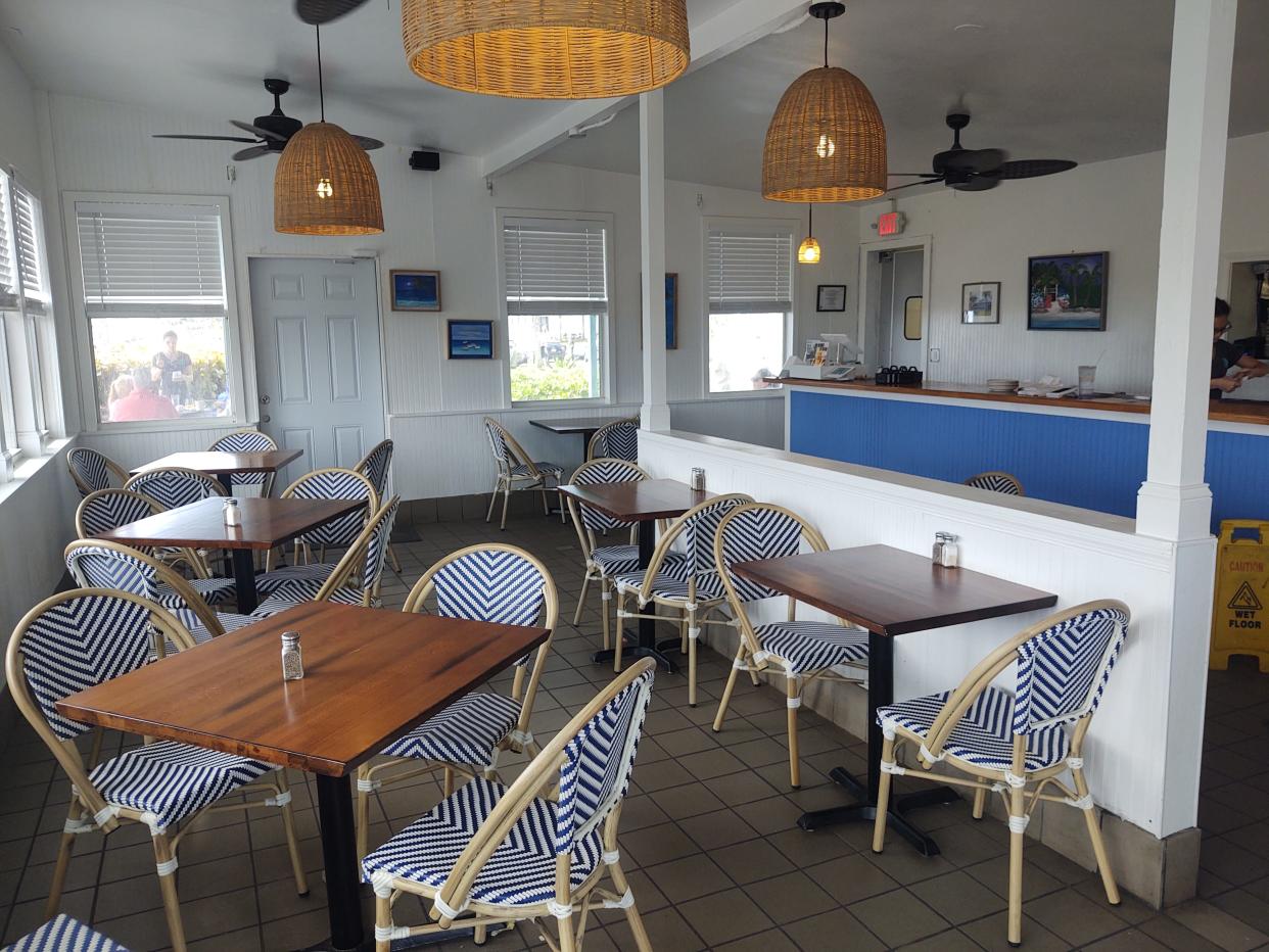 At the Seaside Grill in Vero Beach, the inside dining treats you to a charming little dining room featuring lots of windows, sunlight and beautiful blues.