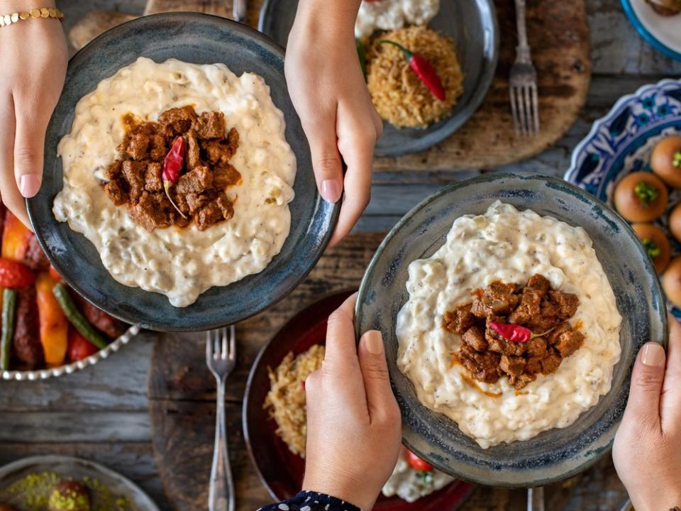 Auberginen-Aufstrich ist ein Klassiker in der ukrainischen Küche. (Bild: Gulcin Ragiboglu/Shutterstock.com)