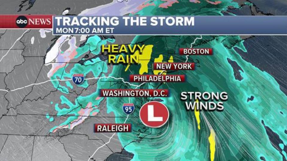 PHOTO: Tracking the storm - Monday AM (ABC News)