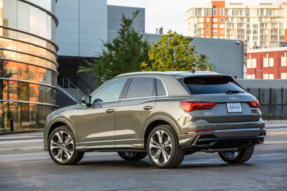 View Photos of the 2019 Audi Q3