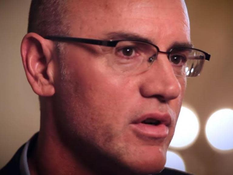 Prominent ‘gay conversion therapist’ comes out as gay and offers apology