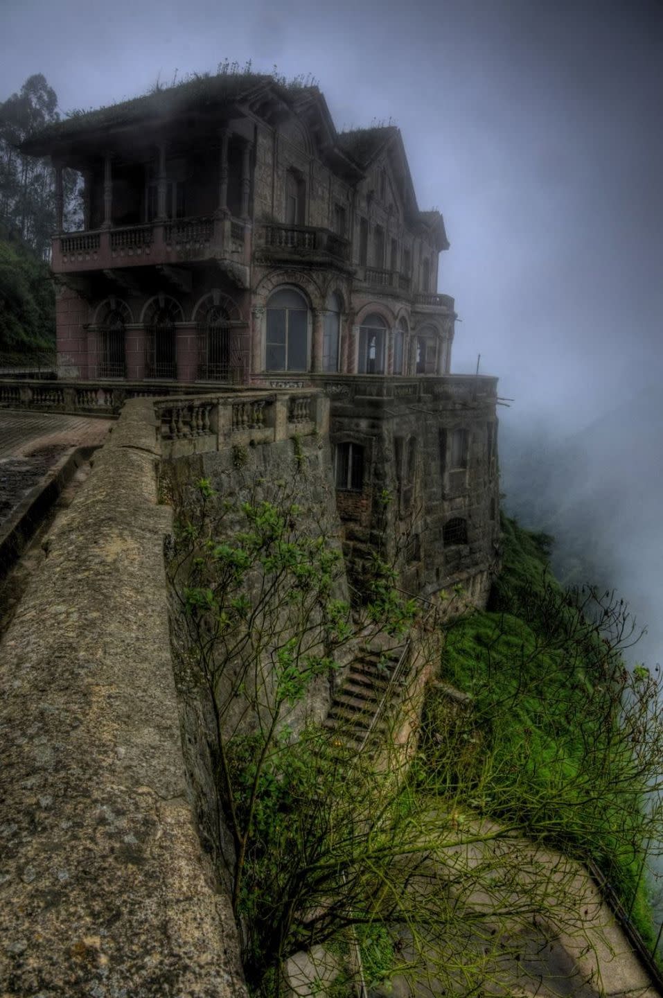 21) Hotel de Salto, Colombia