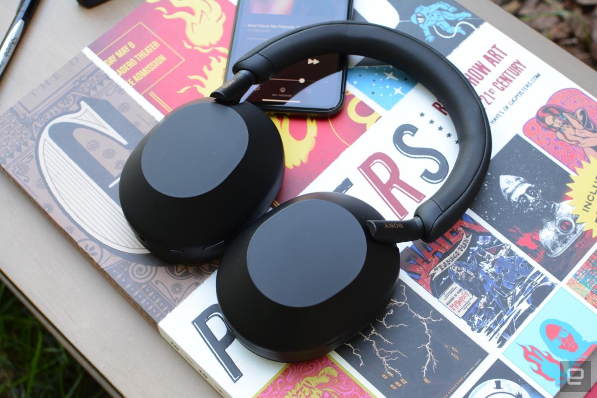 Sony's WH-1000XM5 ANC headphones fall back to $328 in early Black