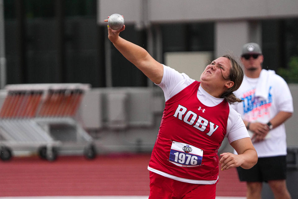 Roby’s Calie Hernandez competes in shot put during the state meet in Austin.