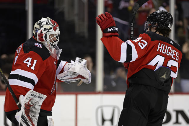 Devils tie another NHL record in 3-0 win over Blackhawks