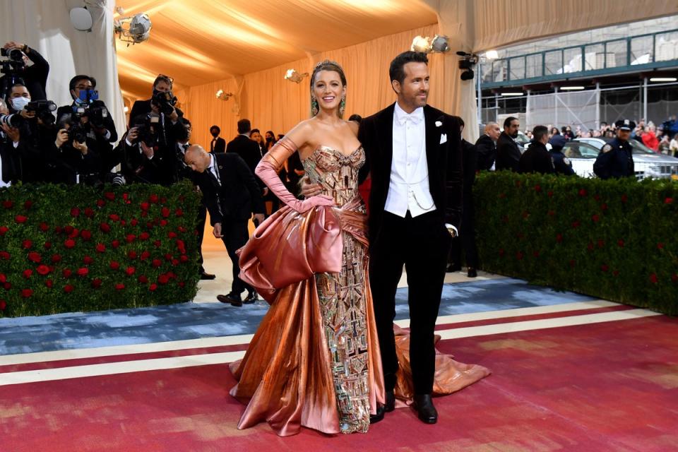 Blake Lively and Ryan Reynolds arrive for the 2022 Met Gala (Angela Weiss / AFP via Getty Images)