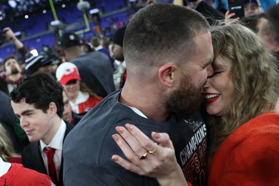 taylor swift and travis kelce