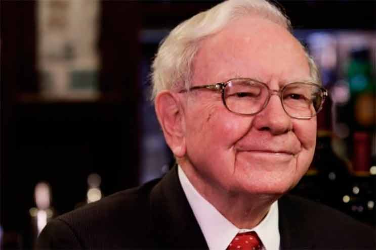 Warren Buffett se dedica a leer libros y reportes empresarios todos los días