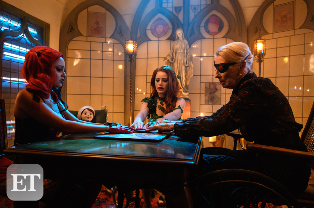 That's right, Choni fans – get ready to swoon. ET has your official full look at Cheryl as Poison Ivy and Toni as Harley Quinn!