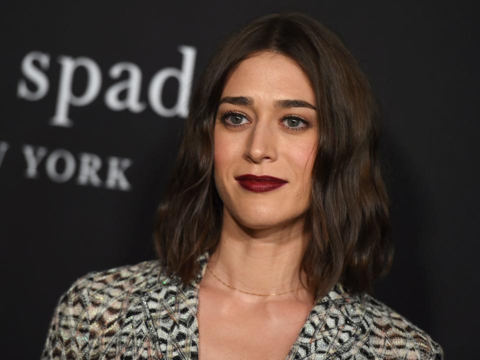 lizzy caplan 2018