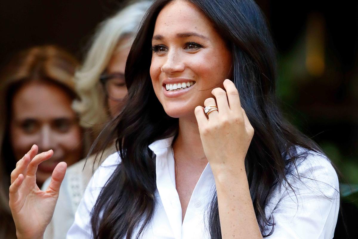 Meghan Markle Wore the Quintessential Summer Shirt to the Farmer’s Market