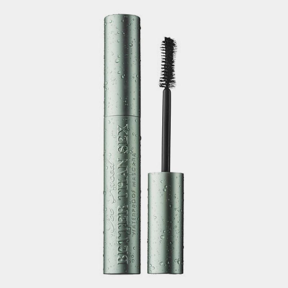 A rush of new waterproof mascaras with innovative formulas and volume-boosting brushes promises bigger, better, longer-lasting lashes.