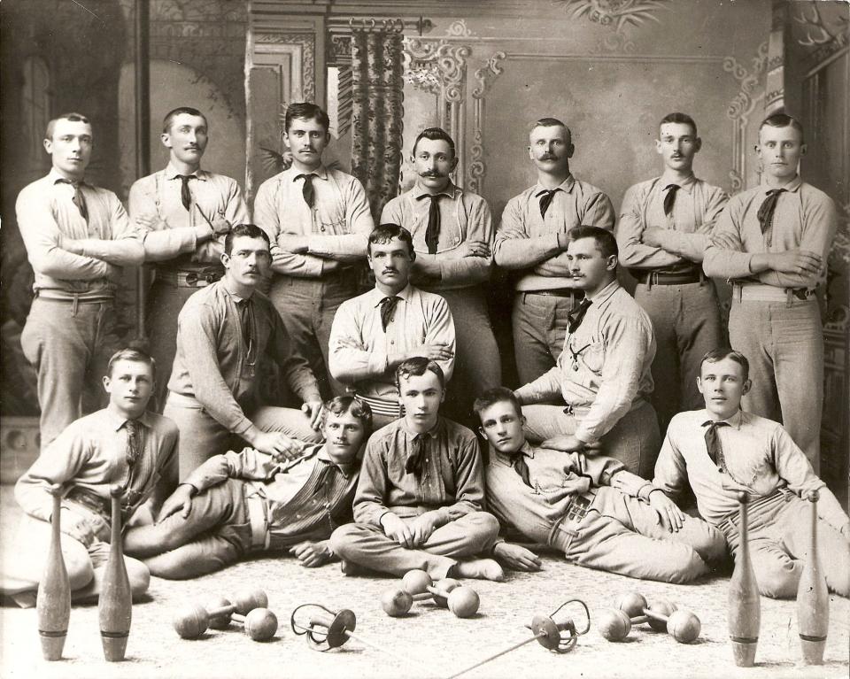 Turners in 1907. This is a photo of a group of Turners from Manitowoc.