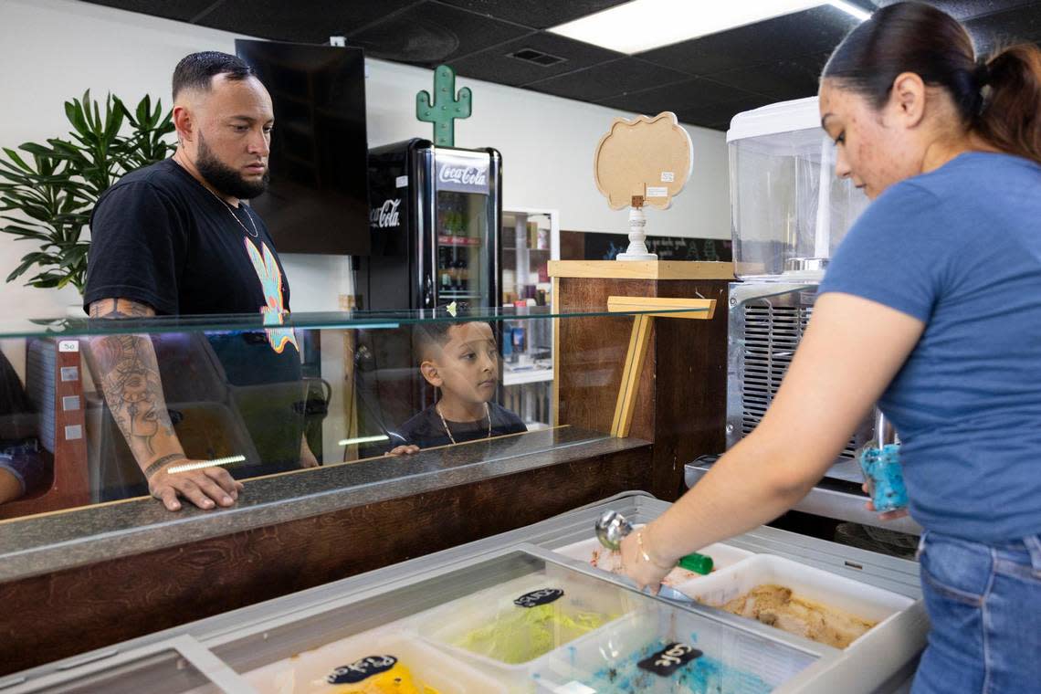 Patrons order ice cream from El Lounge on Alexandria Drive in Lexington, Ky, Friday, July 28, 2023.