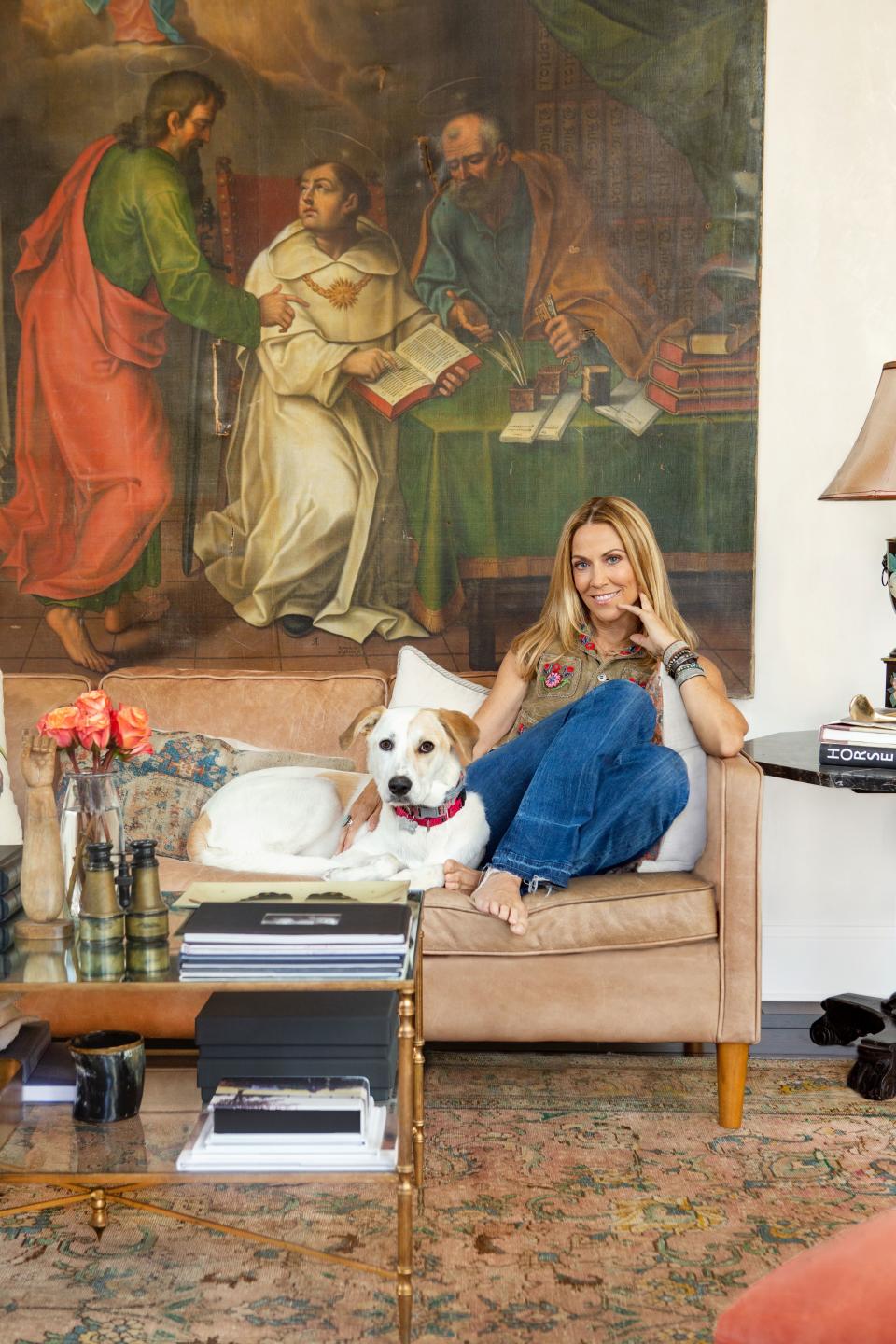In Sheryl Crow's Nashville home, antiques abound.