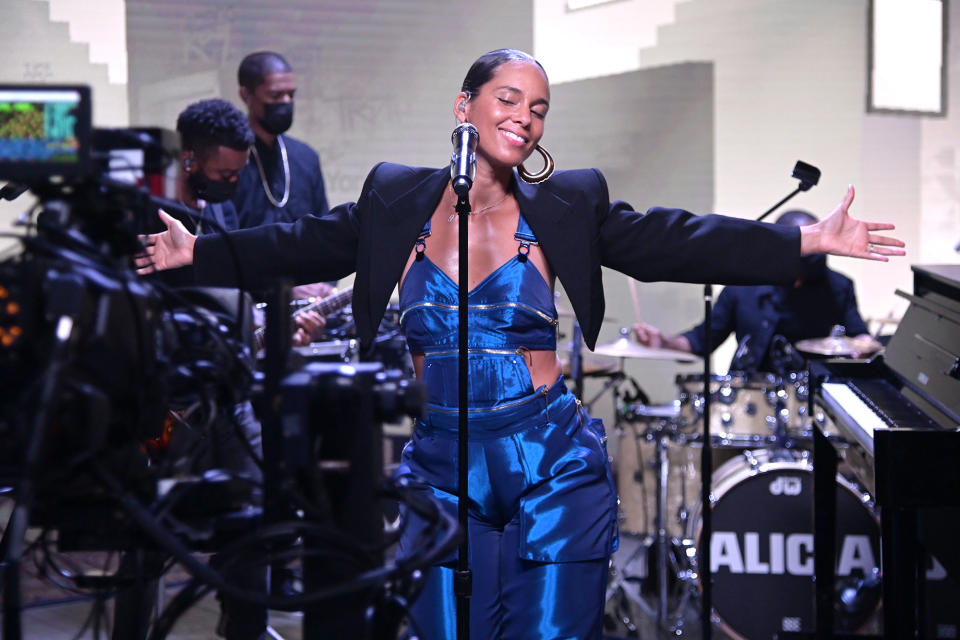 <p>Alicia Keys performed for the American Express UNSTAGED livestream event broadcast in New Jersey after the release of her new album <em>Alicia</em>.</p>