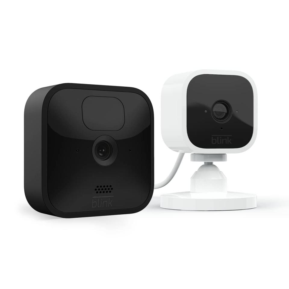Blink Outdoor Camera Kit with Free Blink Mini
