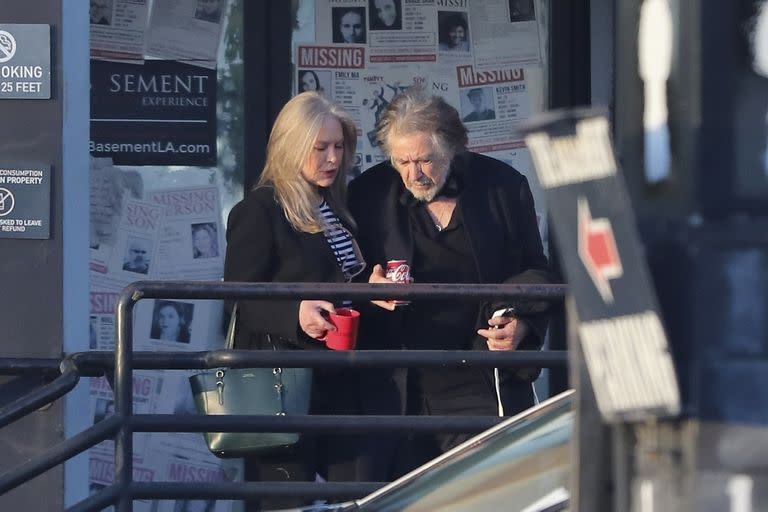 Tras conocerse que será padre a los 83 años, Al Pacino fue fotografiado junto a su ex