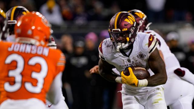 Washington Commanders beat Chicago Bears 12-7 to snap four-game