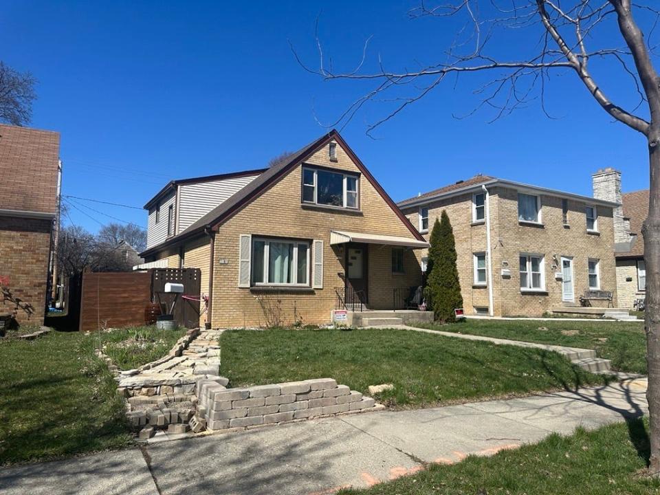 The Milwaukee County Sheriff’s Office confirmed detectives and deputies searched this house near South 39th Street and West Oklahoma Avenue related to the human leg found in Cudahy and took a person into custody for questioning.