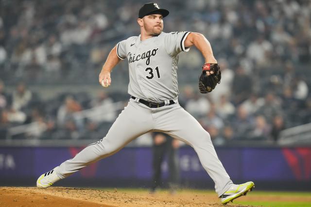 White Sox place Liam Hendriks on IL with right elbow inflammation - The  Athletic