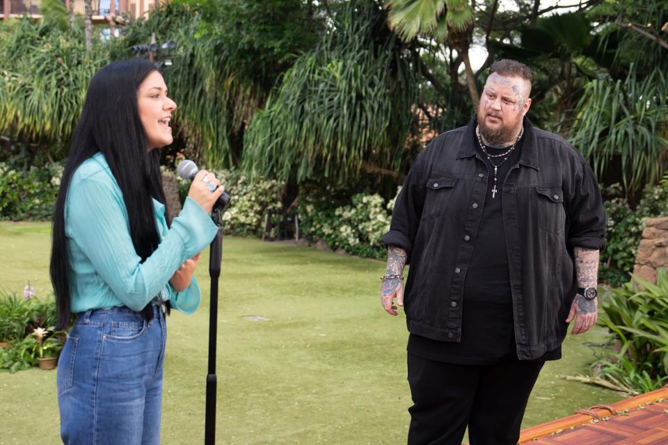 Mia Matthews with artist Jelly Roll at Disney's Aulani Resort in Hawaii.