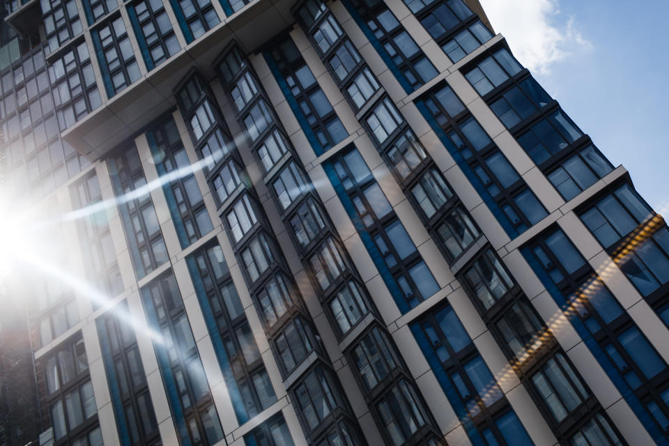 A high-rise apartment block stands in the Vauxhall area of London, England, on July 15, 2019. Research by the New London Architecture forum released earlier this year revealed that 76 tall buildings (defined as those over 20 storeys high) are projected to be completed in the capital over the course of 2019, just two years on from the devastating fire at residential high-rise Grenfell Tower in North Kensington. The figure represents a three-fold increase over the number of completions in 2018, with the NLA's 2019 'London Tall Buildings Survey' estimating that those towers under construction may altogether provide more than 110,000 new homes across the city.  (Photo by David Cliff/NurPhoto via Getty Images)