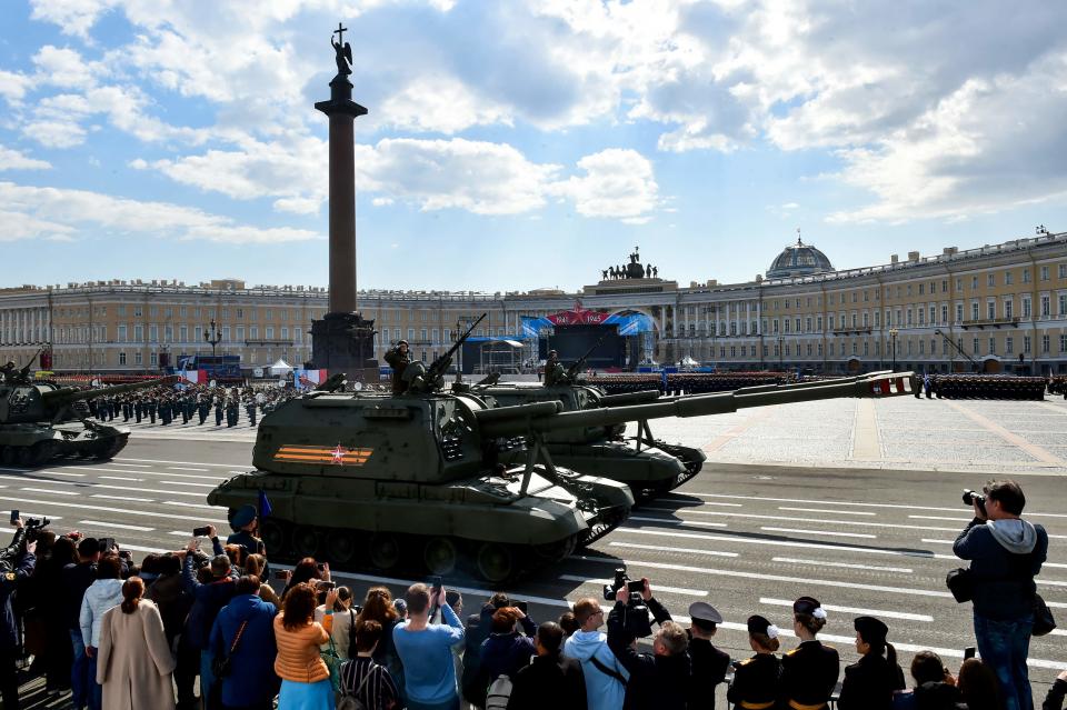 MSTA-S self-propelled howitzers parade through Dvortsovaya Square during the general rehearsal of the Victory Day military parade in central Saint Petersburg on May 7, 2022. - Russia will celebrate the 77th anniversary of the 1945 victory over Nazi Germany on May 9.