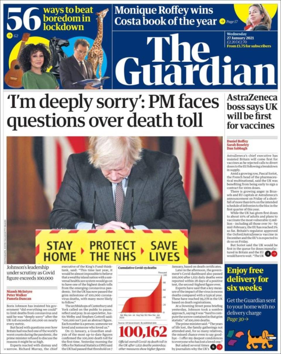 Con una fotografía de Boris Johnson cabizbajo atendiendo a los medios, ‘The Guardian’ titula con sus declaraciones tras superarse los 100.000 fallecidos por Covid-19 en Reino Unido. “’Lo siento profundamente’: el primer ministro se enfrenta a las preguntas sobre el número de muertos”. (Foto: <a href="http://www.theguardian.com/international" rel="nofollow noopener" target="_blank" data-ylk="slk:The Guardian;elm:context_link;itc:0;sec:content-canvas" class="link ">The Guardian</a>).