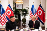 北韓領導人金正恩與美國總統川普30日在兩韓非軍事區進行第三次會面。(photo by Wikimedia)
