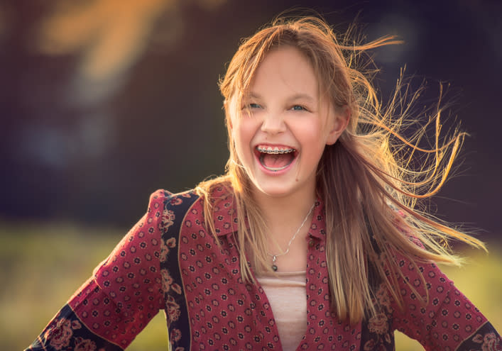 A la hora de alinear la sonrisa, sería mejor recurrir a un profesional. – Foto: Layland Masuda/Getty Images