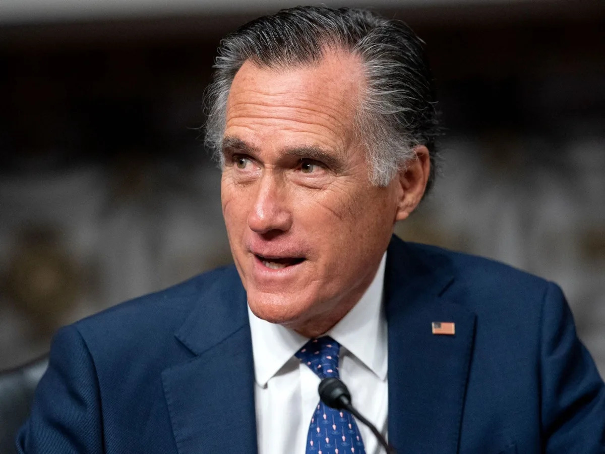 Mitt Romney swipes at Trump and Obama in statement condemning Russia's invasion ..