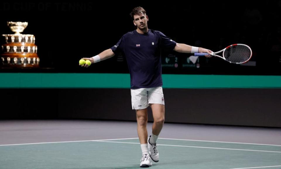 Cameron Norrie shows frustration during his defeat to Novak Djokovic