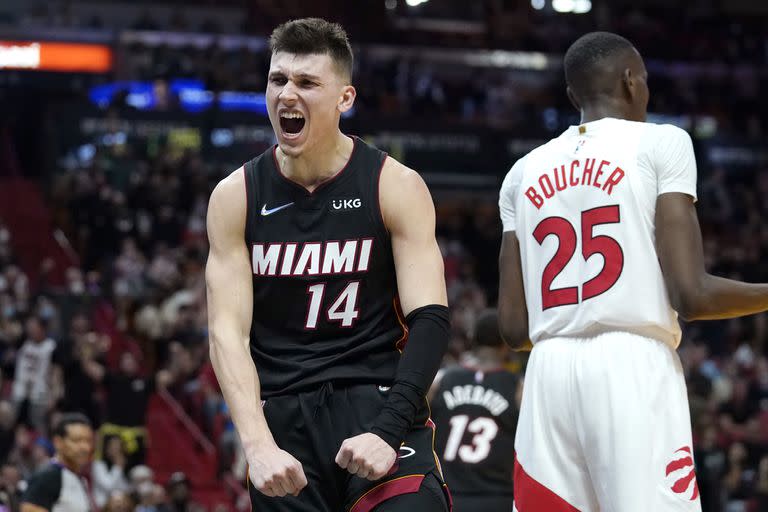 El base de Miami Heat, Tyler Herro. durante el partido contra Toronto Raptors, en Miami