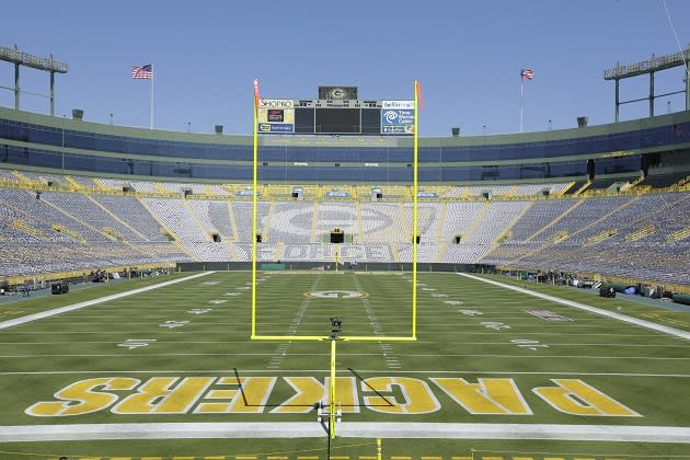 Murphy hopes Lambeau hosts more Badgers games