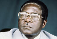 <p>Robert Mugabe, leader of the ZANU wing of Rhodesia’­s Patriotic Front, during an election rally in February 1980. (Photo: Louise Gubb/AP) </p>