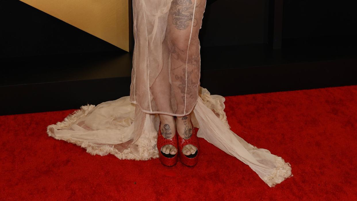 Doja Cat’s Totally SeeThrough Naked Dress at the Grammys Is So NSFW