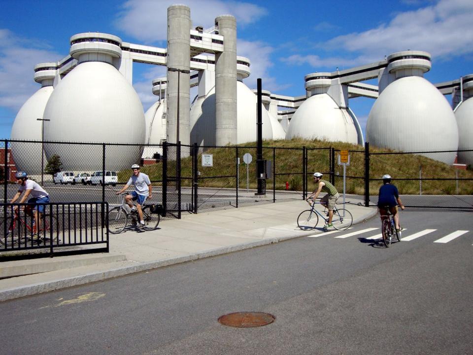 Digesters at the Deer Island water treatment plant on Boston Harbor break down sewage sludge, yielding methane gas that helps power the plant. <a href="https://en.wikipedia.org/wiki/Deer_Island_Waste_Water_Treatment_Plant#/media/File:Deerislandeggs.jpg" rel="nofollow noopener" target="_blank" data-ylk="slk:Frank Hebbert/Wikipedia;elm:context_link;itc:0;sec:content-canvas" class="link ">Frank Hebbert/Wikipedia</a>, <a href="http://creativecommons.org/licenses/by/4.0/" rel="nofollow noopener" target="_blank" data-ylk="slk:CC BY;elm:context_link;itc:0;sec:content-canvas" class="link ">CC BY</a>