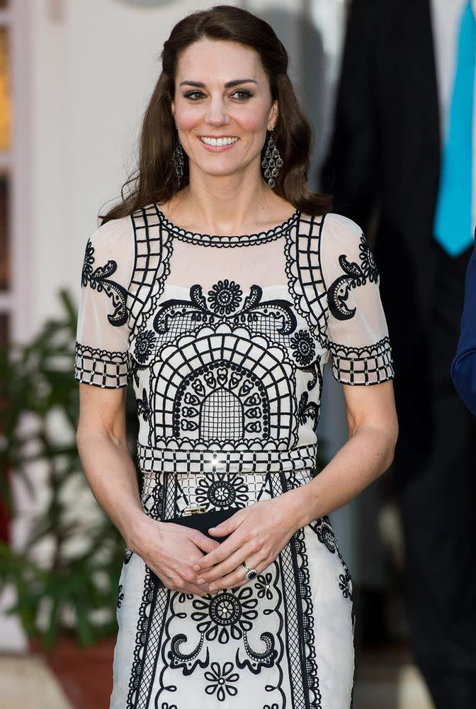 Kate Middleton reveals how she stays so slim after having back-to-back babies, but the secret to losing her baby weight isn't what we hoped for.