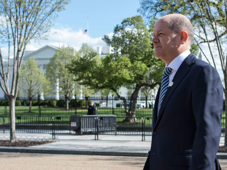 Bundesfinanzminister Olaf Scholz traf am Donnerstag in Washington den amerikanischen Vizepräsidenten Mike Pence. Foto: Andrew Caballero-Reynolds/AFP/Getty Images