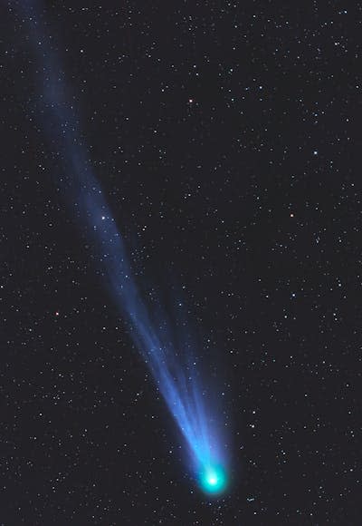 El pasado 15 de marzo desde Nerpio, Albacete, los astrofotógrafos Gerald Rhemann y Lukas Demetz obtuvieron esta icónica imagen del cometa Pons-Brooks. Gerald Rhemann y Lukas Demetz