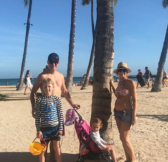 It was a family babymoon for Carrie and Chris who headed to Hawaii for some R&R. Photo: Instagram/bickmorecarrie