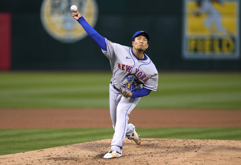 OAKLAND, CALIFORNIA - APRIL 14: Kodai Senga #34 of the New York Mets pitches against the Oakland Athletics in the bottom of the second inning at RingCentral Coliseum on April 14, 2023 in Oakland, California. (Photo by Thearon W. Henderson/Getty Images)