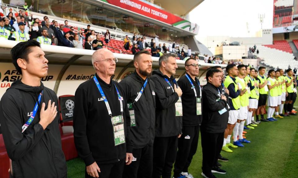 Sven-Goran Eriksson (second left) and Scott Cooper (third left)